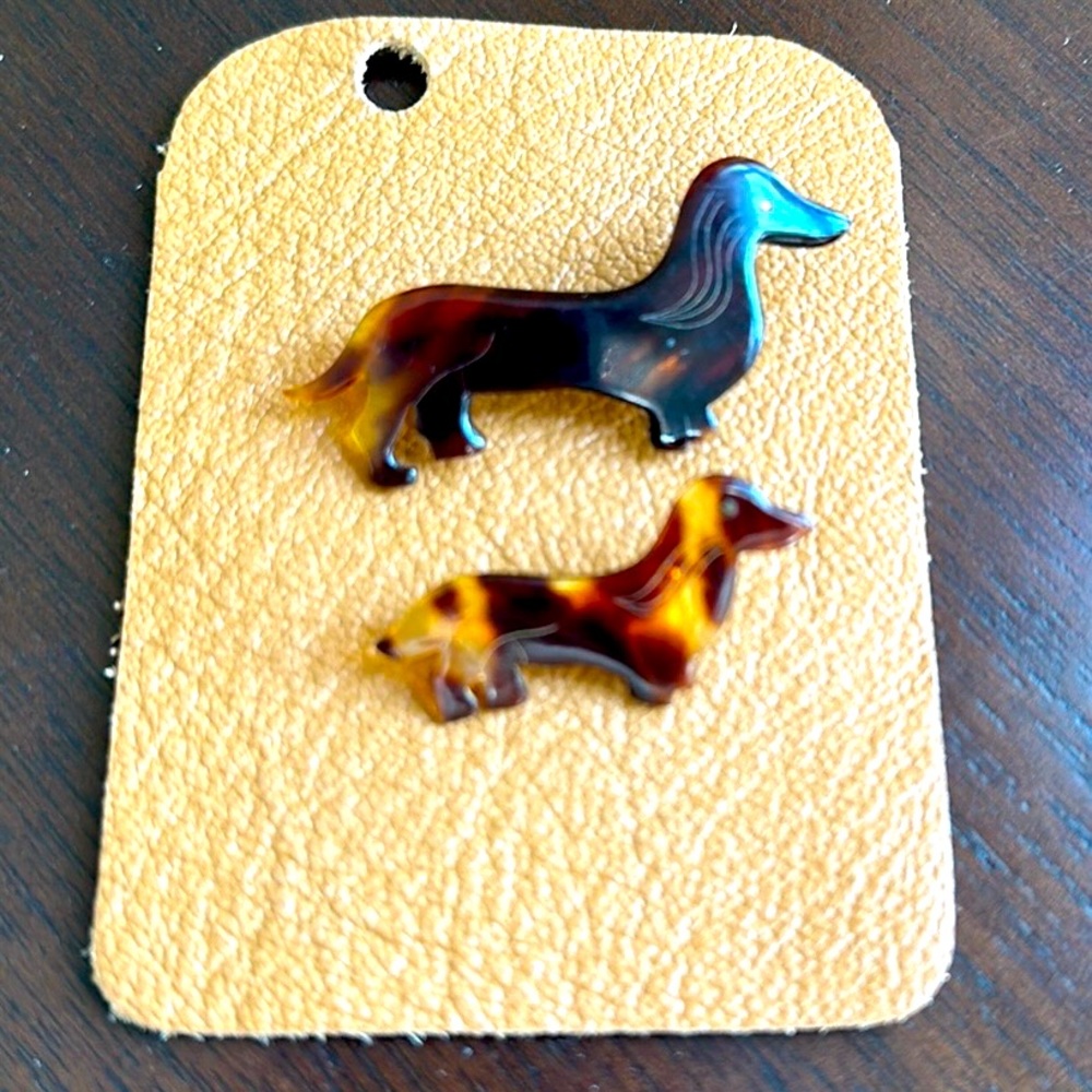 Vintage Dachshunds Faux Tortoise Shell Pins.